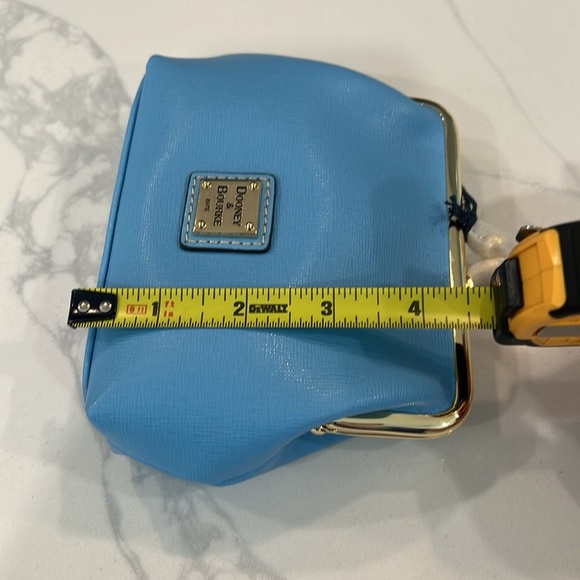 ๐Cute. Dooney & Bourke Kisslock coin purse - Picture 10 of 14